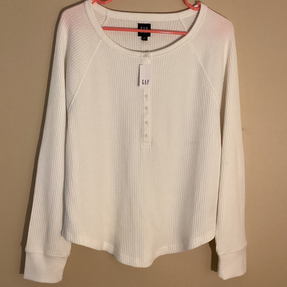 GAP WAFFLE RAGLAN HENLEY - IVORY LONG SLEEVE RELAXED FIT MED - CUSTOMER FAVORITE